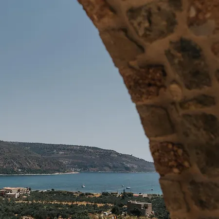 Brazzo Di Maina Οίτυλο